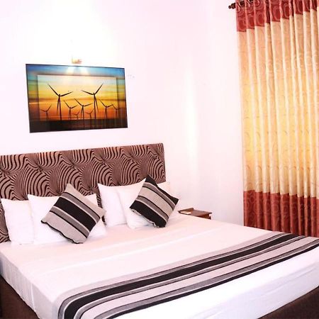 Cozy Inn Negombo Buitenkant foto