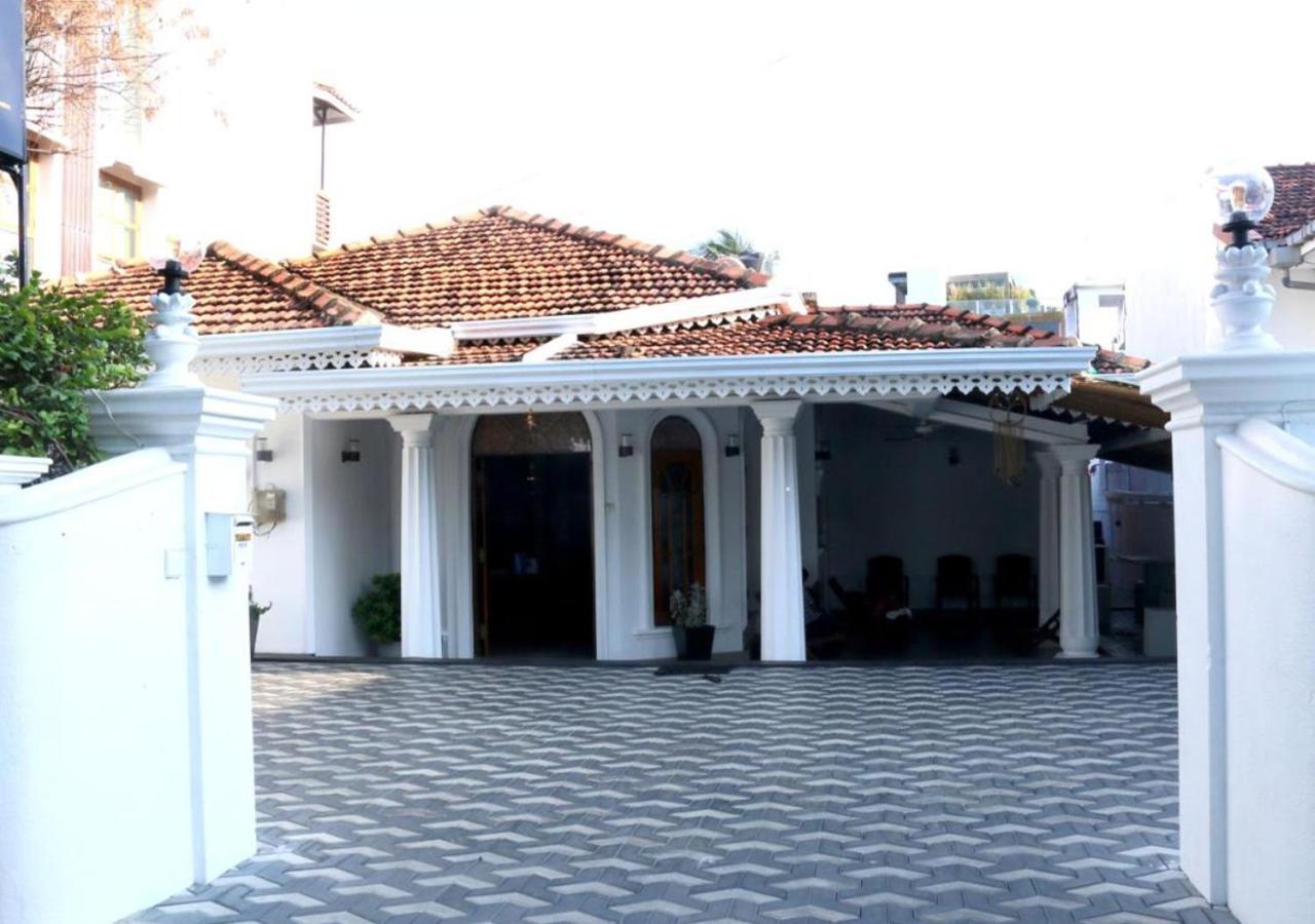 Cozy Inn Negombo Buitenkant foto