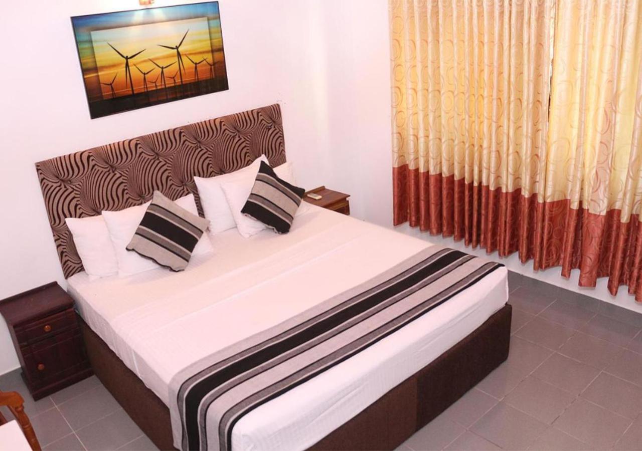 Cozy Inn Negombo Buitenkant foto