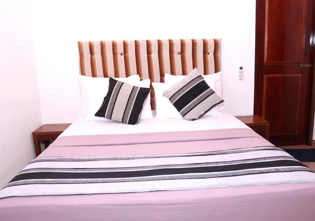 Cozy Inn Negombo Buitenkant foto