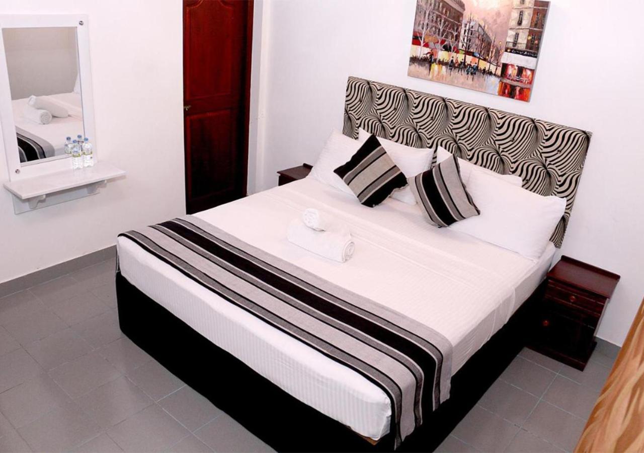 Cozy Inn Negombo Buitenkant foto